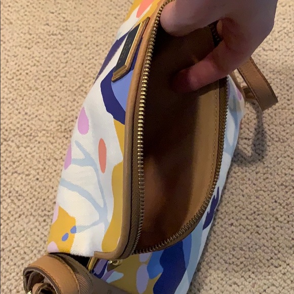 **NEW** Fossil floral purse - Picture 3 of 4